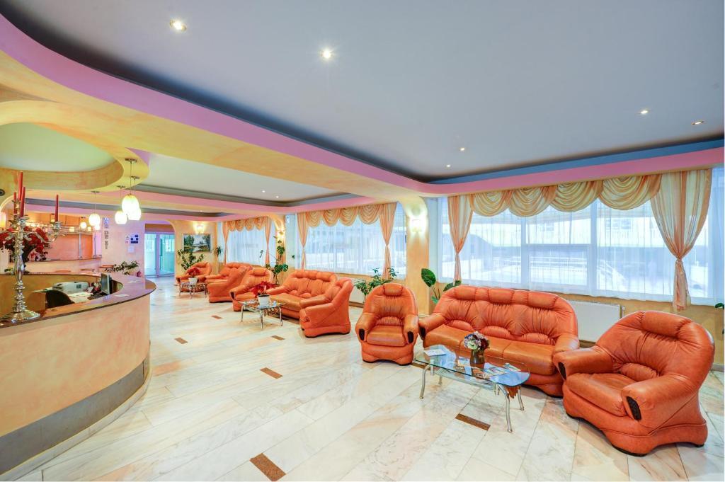 Hotel Cornul Vanatorului Piteszti Zewnętrze zdjęcie